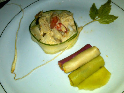 One of the first courses was Daeha Jjim(king prawn) and samsek milsam(tricolor wrap pancakes). Delicious!