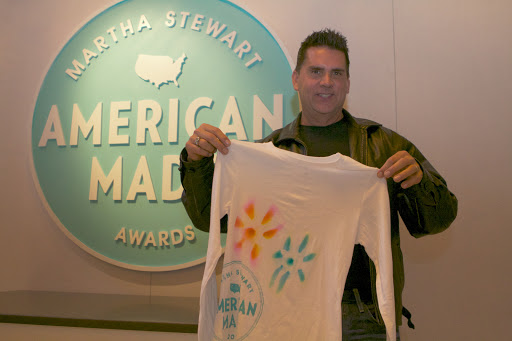After the panel discussion, I invited a volunteer to join me in making a tie-dye effect without using dye. My friend, Jim Klinko from Furniture on Consignment in Westport, CT surprised me by coming on stage. http://www.fine2consign.com/