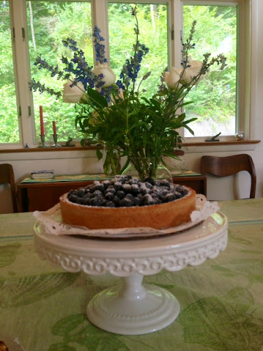 People editor Catherine Kast used a beautiful cake stand to show off a blueberry tart at her shower this past weekend.