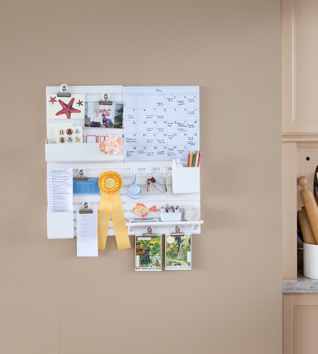 Click and lock accessories snap right into place on the accessory board rails, so you can put things right where you want them.