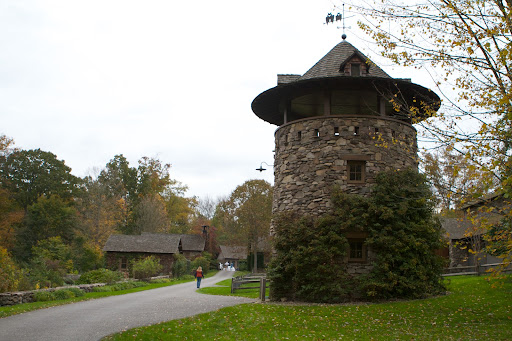 Another look at the stone silo