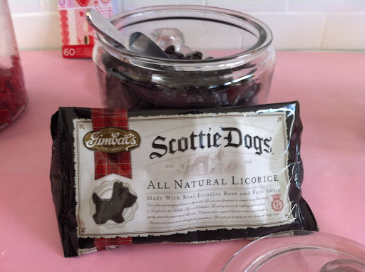 These adorable Scottie Dogs are handcrafted with real licorice root and pure anise.