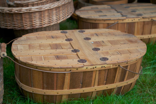 And another - this one with leather hinges. In my catering days, I created Ralph Lauren's corporate holiday gifts and one year, I used these hampers to hold all of the wonderful homemade cookies, candies, preserves, pates, etc. They were spectacular gifts!