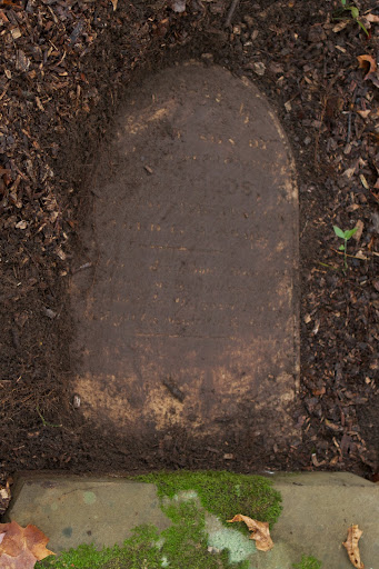 Without further cleaning, it was impossible to read this inscription, but from the size of the stone, it's a pretty sure and sad bet that a child is buried here.