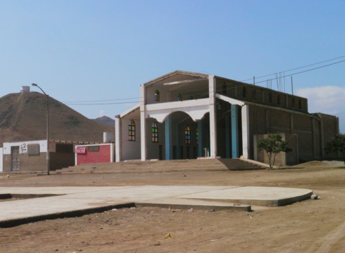 A church in La Florida destroyed by the 2007 earthquake