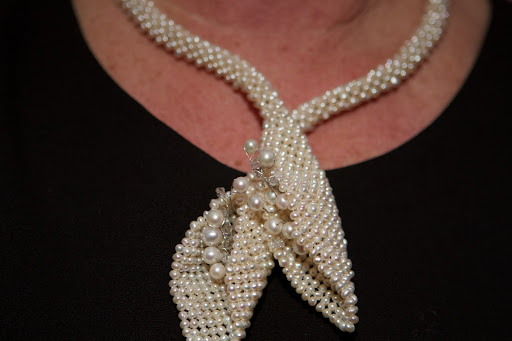 Like her beautifully crafted pearl necklace
http://www.lindaleepratico.com