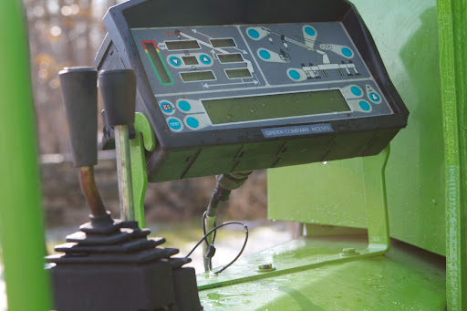 To prevent a serious mishap, such as the crane tipping over, this on-board computer provides critical information to the operator - weight of the load, boom angle and length, and rated capacity.