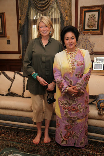 Here I am back in June 2010, when I traveled to Malaysia and was invited to the Prime Minister's home and to a lovely brunch with First Lady Datin Paduka Seri Rosmah Mansor at her residency.