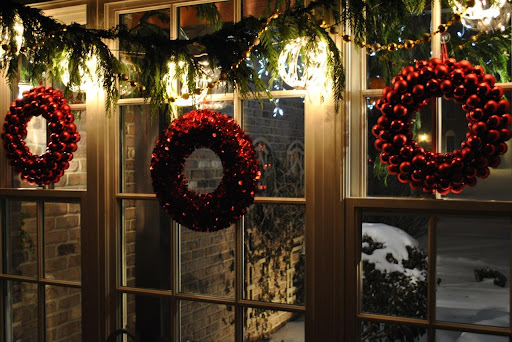 A festive window display created by Donna Aleck from Frankfort, IL.