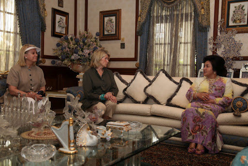 My good friend, Memrie Lewis and my niece, Sophie, were also honored to be inivited to the beautiful Kuala Lampur home of Her Excellency.