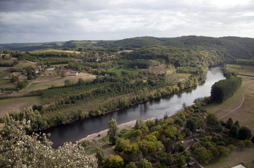A breathtaking view, one of many, of the Dordognene River and its scenic banks - this one from the Jardins de Marqueyssac