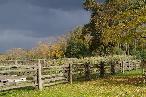 Turning in the opposite direction - more ominous clouds