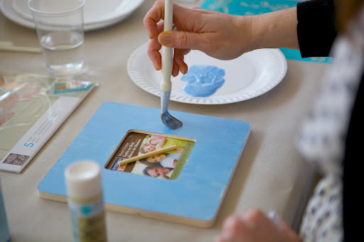 Jamie Pasculli - Marketing Manager, prepped her frame with a Pearl Finish Craft Paint in 'Gazing Ball'.