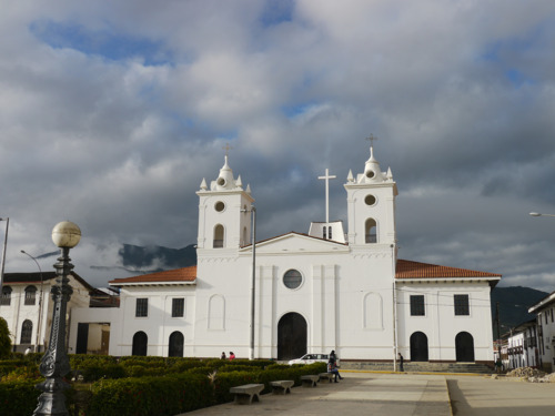 Around 11PM the bus arrived to Chachapoyas. In the morning, this high mountain town was pushing away the rain to reveal sunny skies for the rest of the day.