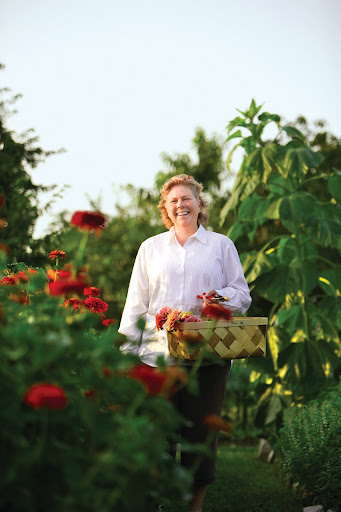 Tour Dede McGehee’s expansive garden in Lexington, KY. It’s just bursting with beautiful vegetable patches and flowerbeds.