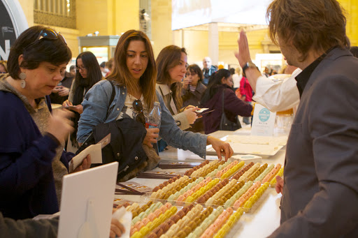 Guests enjoyed delicious macaroons from Mad Mac. http://madmacnyc.com/