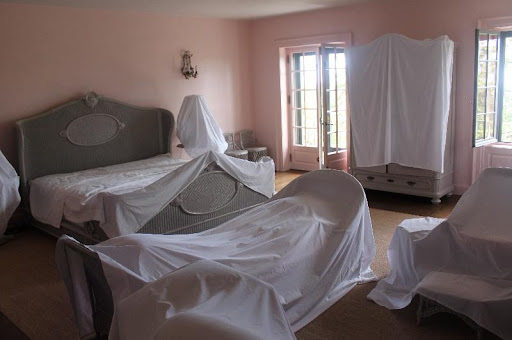 After finishing with the spring cleaning in the main house, the housekeepers moved to the guest cottage, which is still decorated with a pink theme.