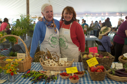 There was much to see at the Fresh Herbs Table. Unit members are familiar with the many uses and function of herbs.