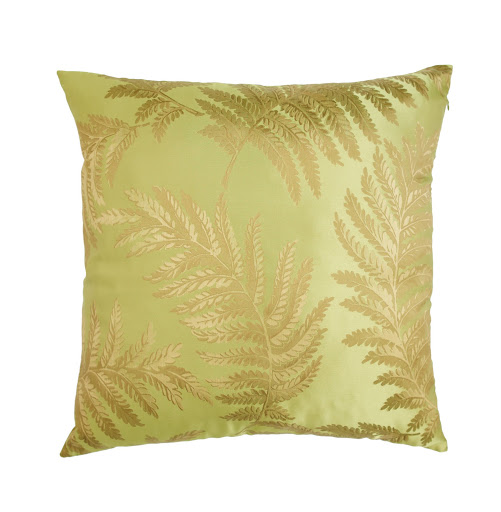 Don’t miss our special Great Finds section filled with our 50 favorite products, projects, and places inspired by the garden, including this Fern Garden pillow from the Martha Stewart Collection at Macy’s…