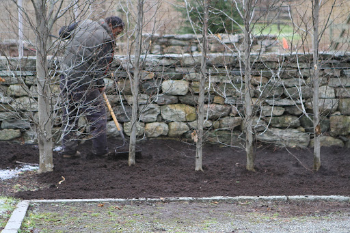 What's important is to make your gardening easier and your garden time more enjoyable by mulching!