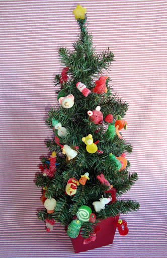Kristin from Leesburg, VA decorated her compact Christmas tree with my candy inspired ornaments.
