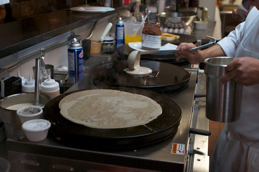 In addition to traditional batter, you can choose buckwheat batter, a gluten-free rice and lentil batter, as well as a gluten-free all lentil batter.