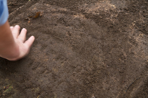 The group never uses metal shovels or any other hard objects, which will further damage the stones.