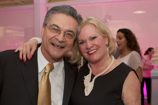 Linda Pratico and her husband Steve of Linda Lee Pratico Jewelry Designs showed off her lovely pearl creations!
http://www.lindaleepratico.com