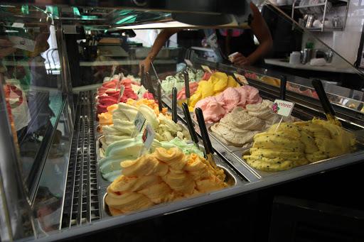 24 This gelato shop won 1st prize in all of Israel! I had a yummy lime ...