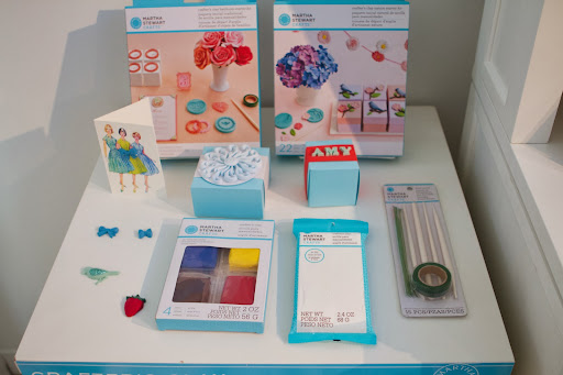 The air-drying molding compound is non-toxic and dries without baking in 24 hours. Glitter, paint, or seal (not included) your dried clay or leave it natural.